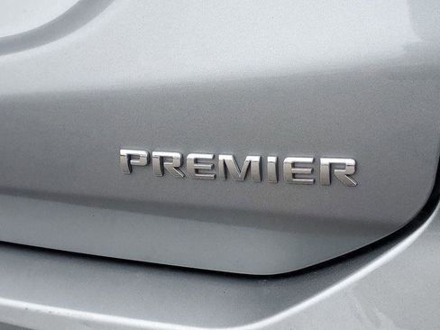 Used 2023 Chevrolet Equinox Premier image 34