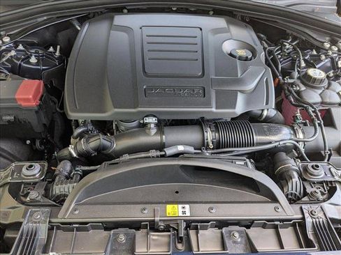 New 2026 Jaguar F-PACE R-Dynamic S image 16