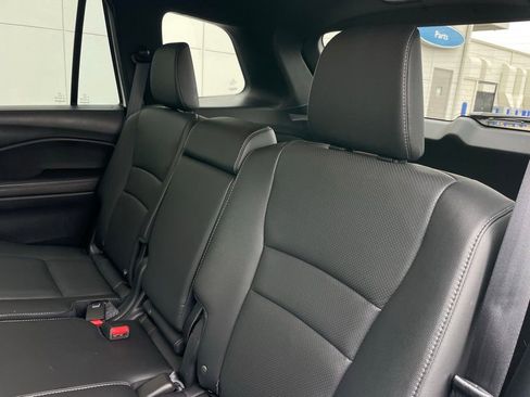 Certified 2023 Honda Passport EX-L image 41