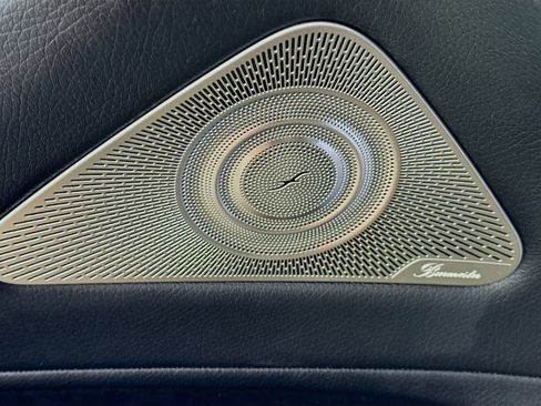 Used 2022 Mercedes-Benz S 580 4MATIC Sedan image 4