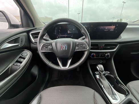 Used 2024 Buick Encore GX Preferred FWD image 8