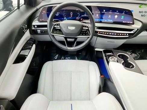 Used 2025 Cadillac Lyriq Luxury AWD/4WD image 53