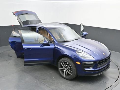 New 2026 Porsche Macan image 50