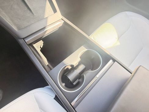 Used 2025 Tesla Model 3 RWD image 19