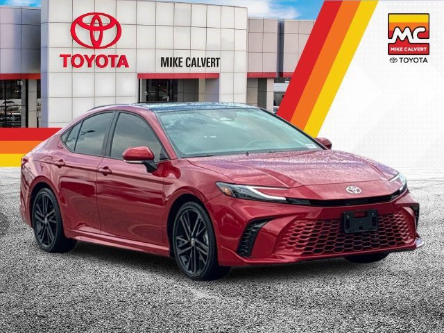Used 2025 Toyota Camry XSE FWD image 7