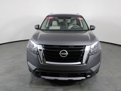 Certified 2025 Nissan Pathfinder SL w/ Cargo Package FWD image 13