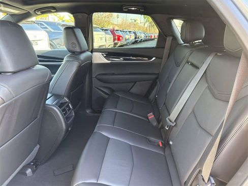 Used 2025 Cadillac XT5 Premium Luxury image 27