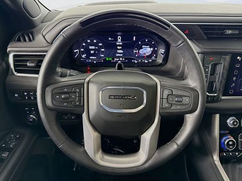 Used 2024 GMC Yukon Denali w/ Advanced Technology Package AWD/4WD image 11
