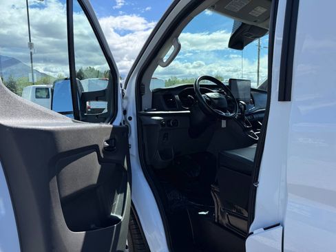 Used 2023 Ford Transit 250 Low Roof AWD image 16