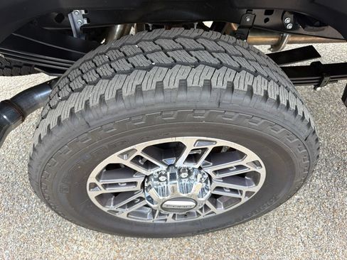 New 2026 Ford F250 Platinum w/ Platinum Plus Package AWD/4WD image 14