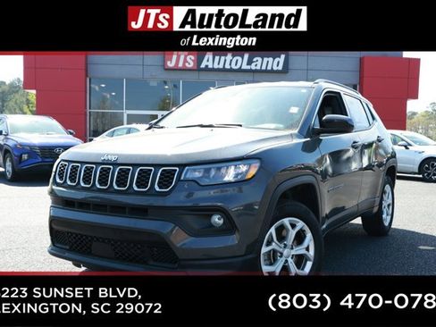 Used 2024 Jeep Compass Latitude image 1