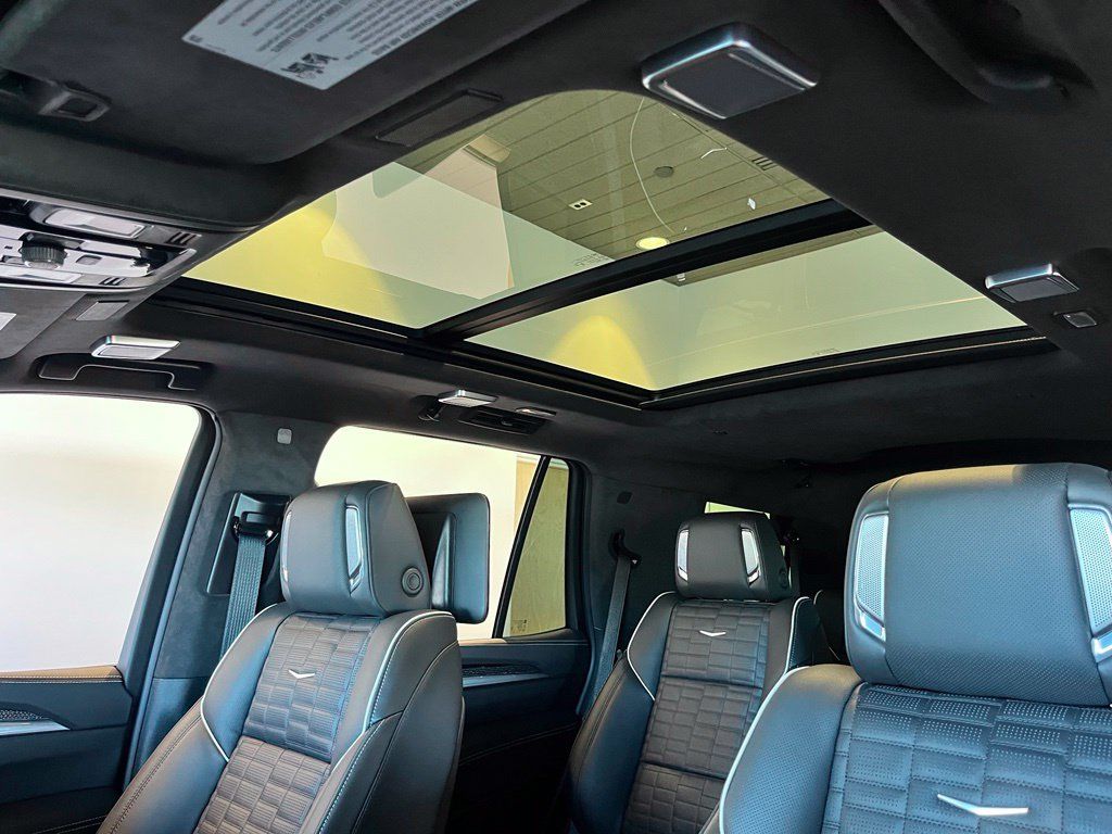 Used 2026 Cadillac Escalade V AWD/4WD image 39