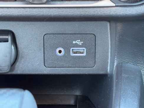 Used 2025 Nissan Versa SV image 26