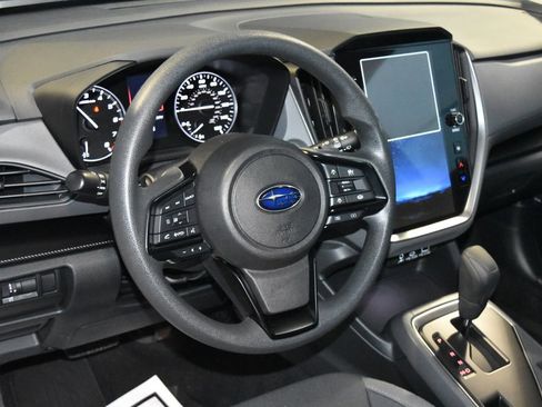 Used 2025 Subaru Crosstrek 2.0i Premium image 2