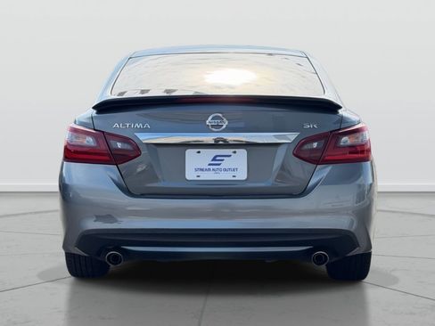 Used 2017 Nissan Altima 2.5 SR w/ Midnight Edition Package image 6