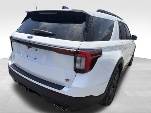 Used 2025 Ford Explorer ST AWD/4WD image 31