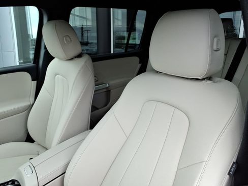 New 2026 Mercedes-Benz GLB 250 4MATIC image 13