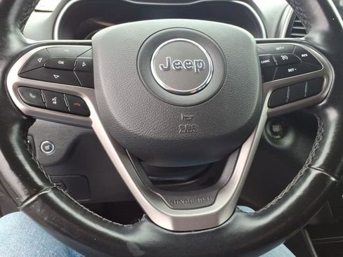 Used 2020 Jeep Cherokee Limited image 16