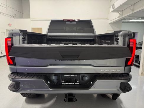 Used 2024 GMC Sierra 2500 Denali w/ Denali Reserve Package image 16