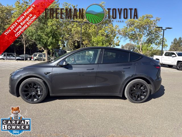 Used 2024 Tesla Model Y Long Range AWD/4WD image 1