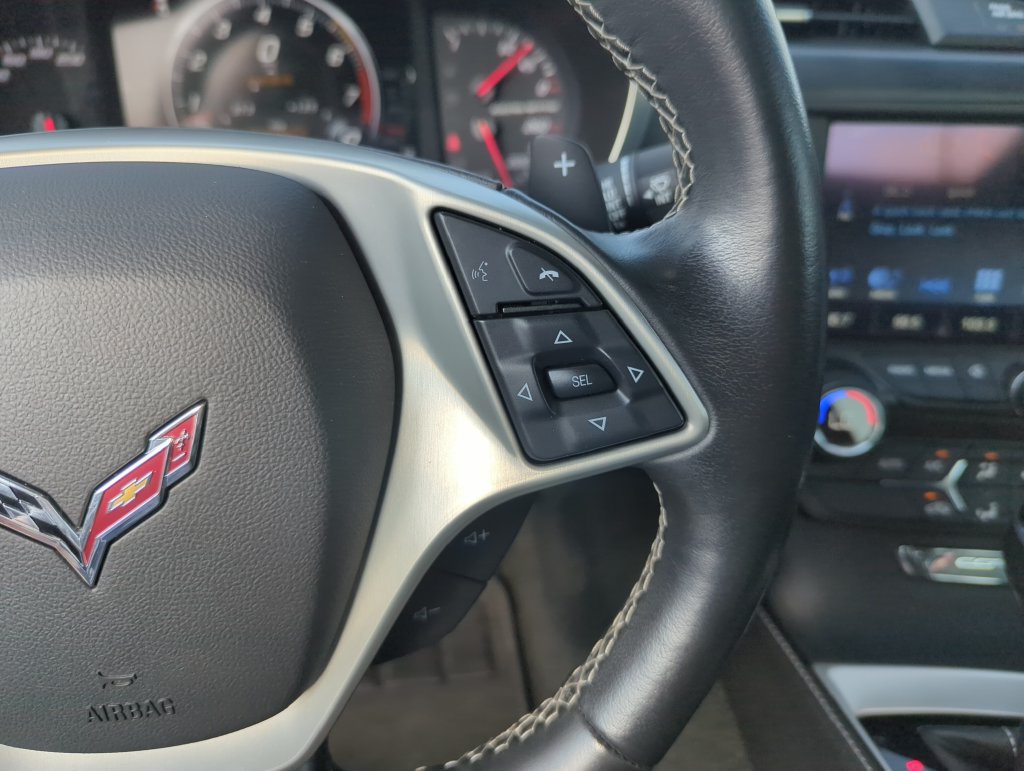 Used 2017 Chevrolet Corvette Stingray Coupe w/ Z51 1LT RWD image 18