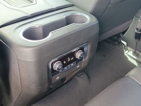 Used 2024 Chevrolet Tahoe Z71 AWD/4WD image 15