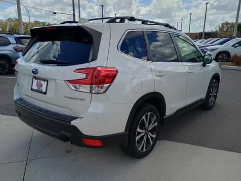 Used 2023 Subaru Forester Limited image 5