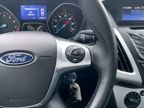 Used 2014 Ford Focus SE w/ SE Sport Package FWD image 25