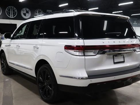 Used 2023 Lincoln Navigator Reserve RWD image 3