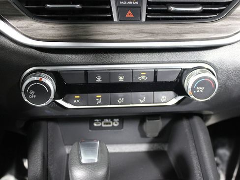 Used 2025 Nissan Altima 2.5 SV FWD image 20