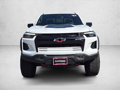Used 2024 Chevrolet Colorado ZR2 w/ ZR2 Bison Edition AWD/4WD image 2