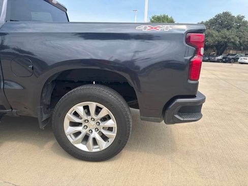 Used 2023 Chevrolet Silverado 1500 Custom AWD/4WD image 9