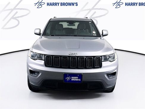 Used 2019 Jeep Grand Cherokee Laredo w/ Security & Convenience Group image 25