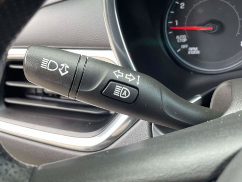 Used 2023 Chevrolet Equinox LT AWD/4WD image 19