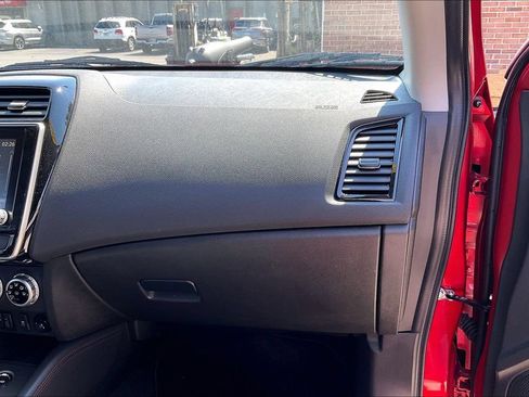 Used 2024 Mitsubishi Outlander Sport LE AWD/4WD image 15