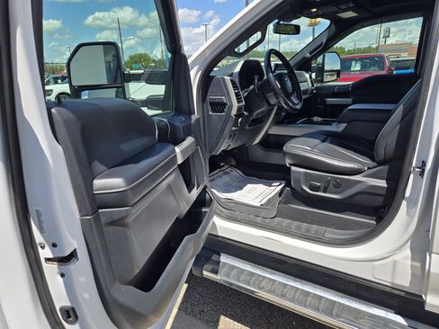 Certified 2022 Ford F350 Lariat w/ Lariat Ultimate Package image 11