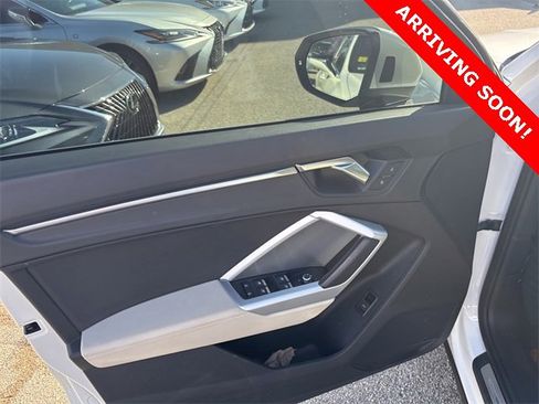 Used 2021 Audi Q3 2.0T Premium w/ Convenience Package image 7