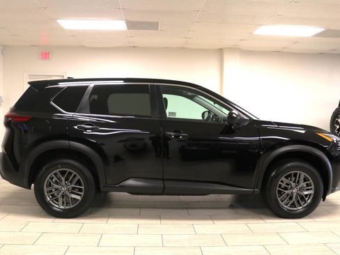 Used 2021 Nissan Rogue S FWD image 11