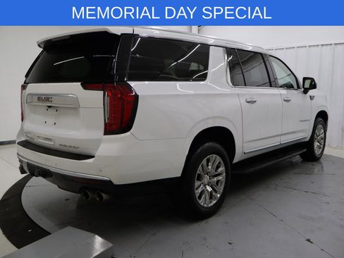 Used 2024 GMC Yukon XL Denali AWD/4WD image 2