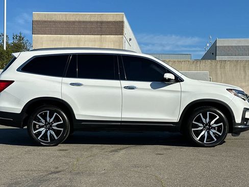 Used 2022 Honda Pilot Touring image 6