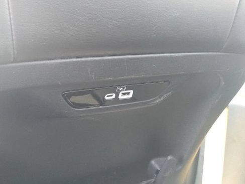 Used 2023 Chrysler Pacifica Touring-L FWD image 20