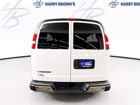 Used 2025 Chevrolet Express 3500 LT w/ LT Preferred Equipment Group RWD image 29