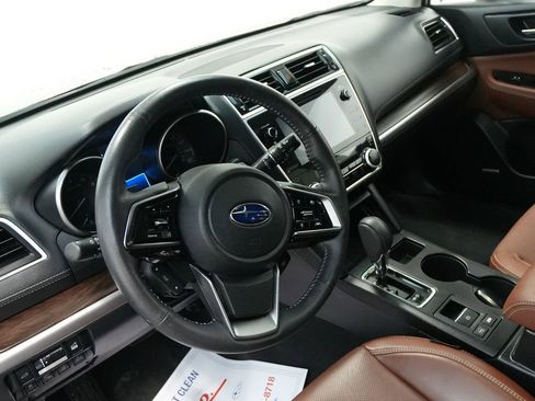 Used 2019 Subaru Outback 3.6R Touring image 15