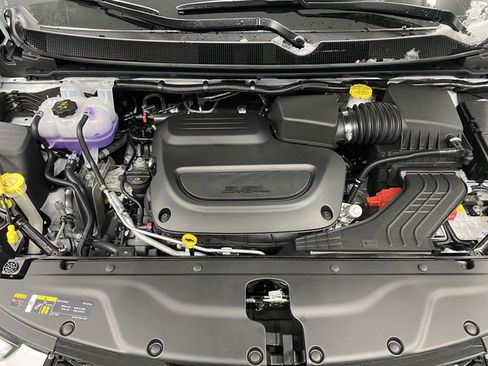 New 2026 Chrysler Pacifica Select w/ S Appearance Package FWD image 39