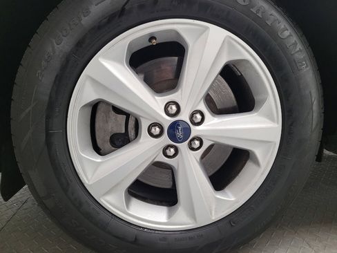 Used 2021 Ford Edge SE image 31