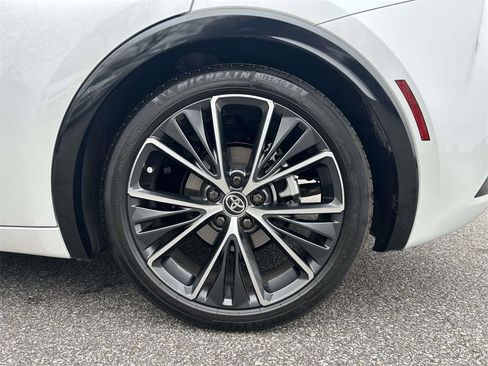 Used 2025 Toyota Prius Limited image 10