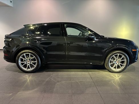 Certified 2026 Porsche Cayenne Coupe image 33