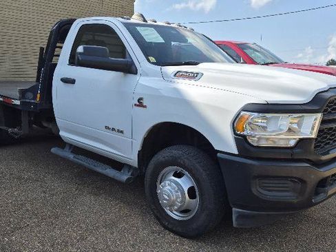 Used 2022 RAM 3500 Tradesman RWD image 4