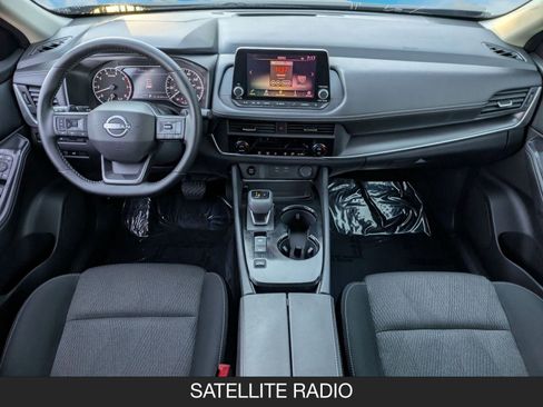 Certified 2025 Nissan Rogue SV image 13