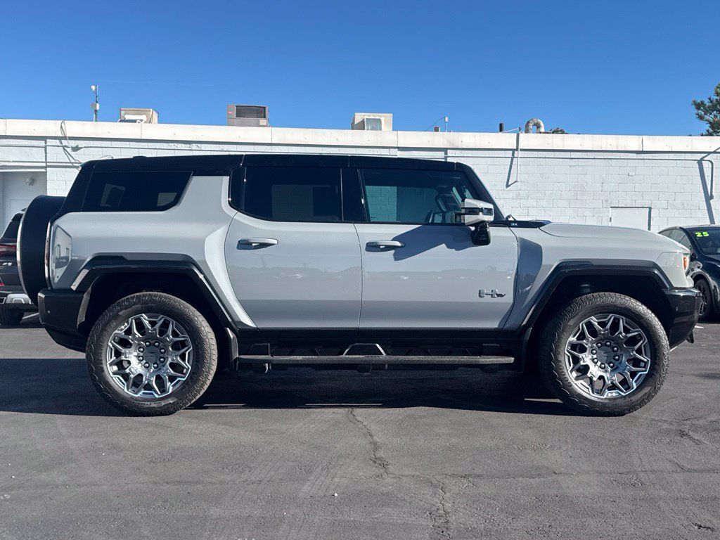 Used 2024 GMC Hummer EV 3X AWD/4WD image 9
